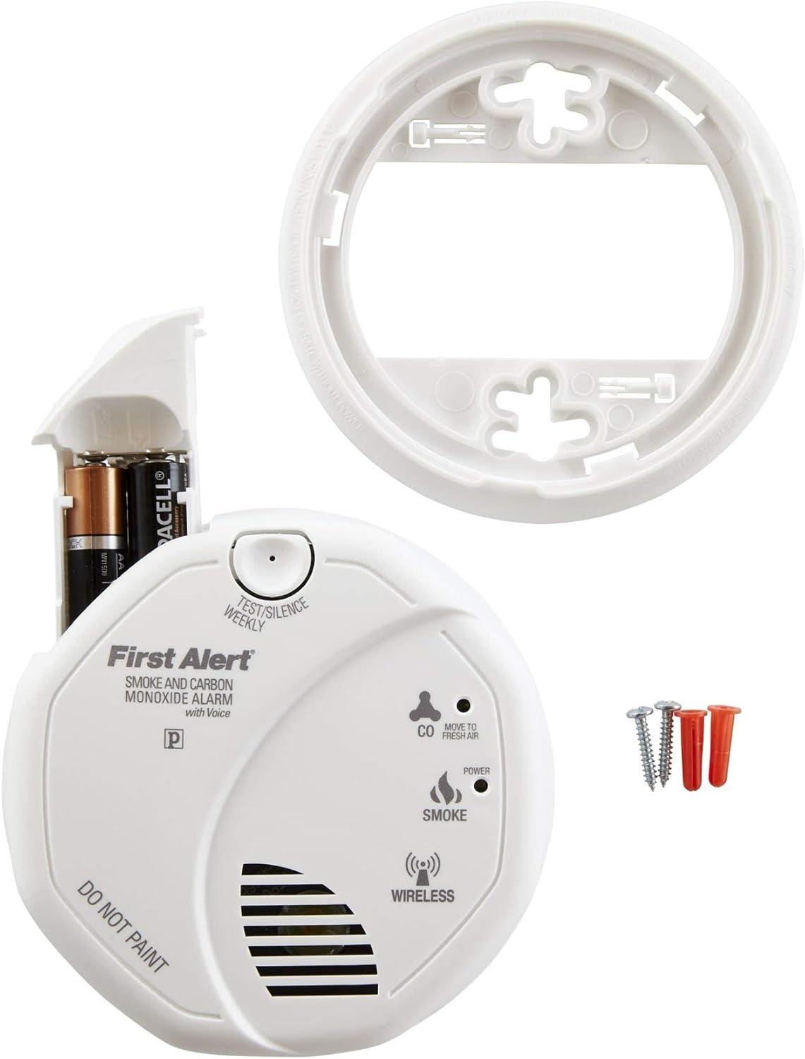 imageFirst Alert Battery Powered SCO500B Wireless Interconnected Photoelectric Smoke and Carbon Monoxide Combo Alarm with Voice and Location