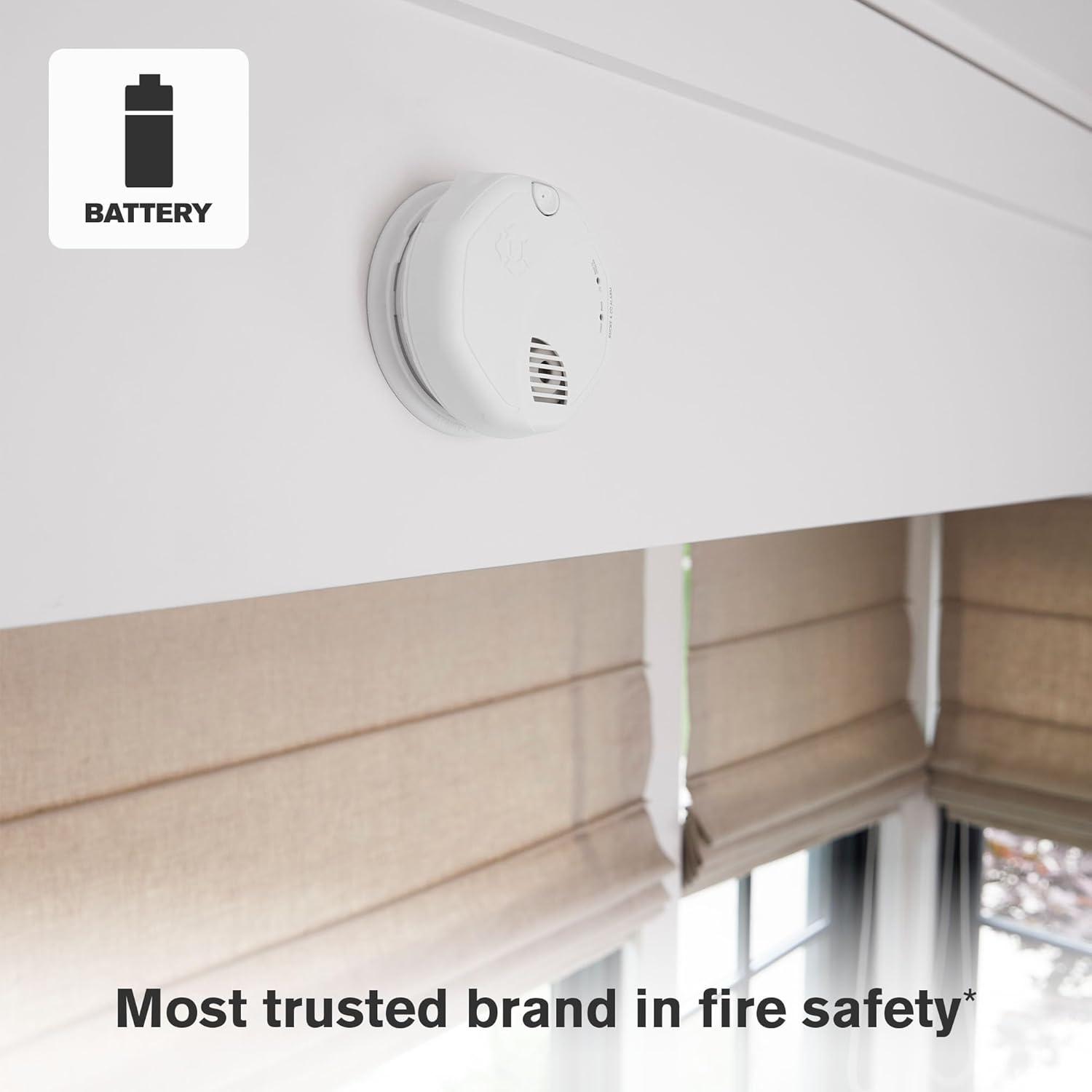 imageFirst Alert SMCO100 BatteryOperated Combination Smoke ampamp Carbon Monoxide Alarm  3 Pack1Pack