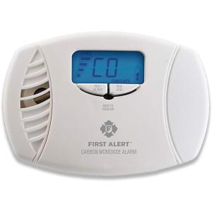 imageFirst Alert CO615 DualPower PlugIn Carbon Monoxide Detector with Battery Backup and Digital Display White1 pack
