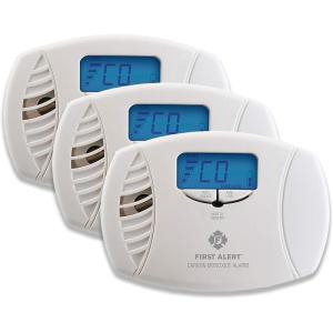 imageFirst Alert CO615 DualPower PlugIn Carbon Monoxide Detector with Battery Backup and Digital Display WhitePack of 3